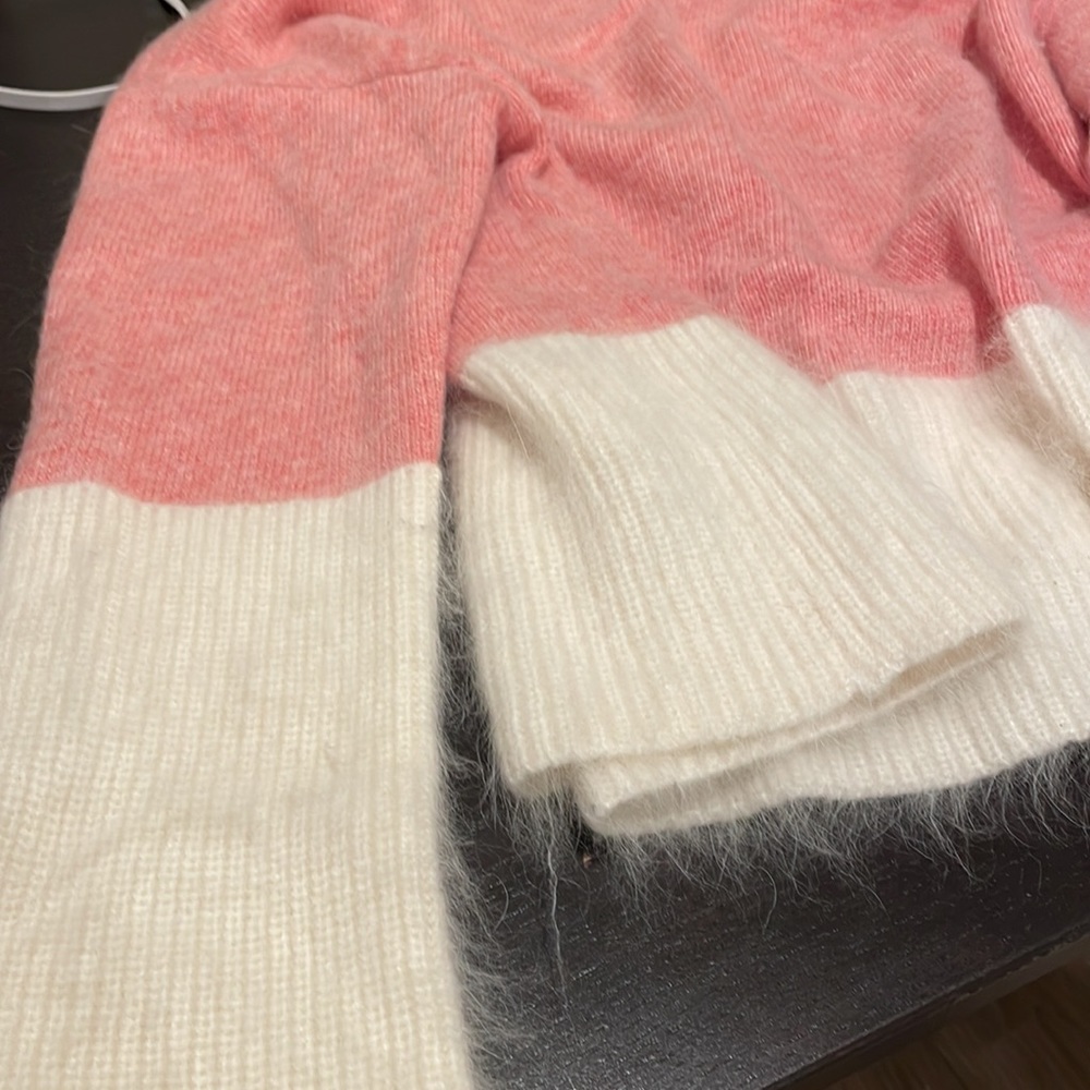 Sweater - Picture 6 of 6